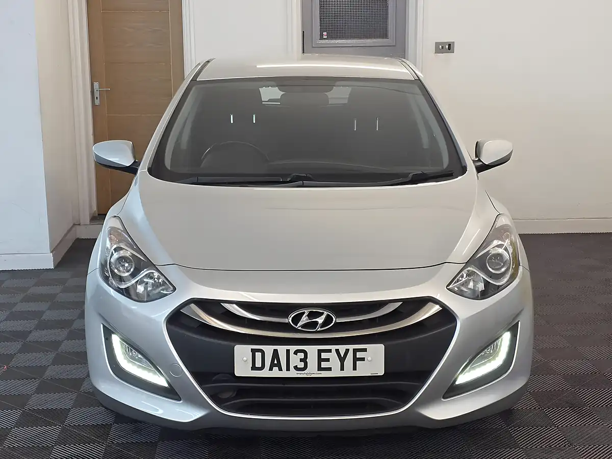Used 2013 Hyundai i30 Blue Drive Active Silver - Interior and Exterior details 2