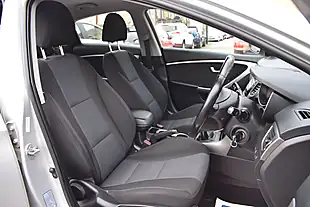 Used 2013 Hyundai i30 Blue Drive Active Silver - Interior and Exterior details 8