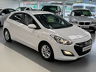 Used 2013 Hyundai i30 Blue Drive Active White - Interior and Exterior details 11