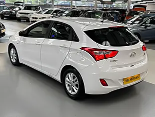 Used 2013 Hyundai i30 Blue Drive Active White - Interior and Exterior details 2