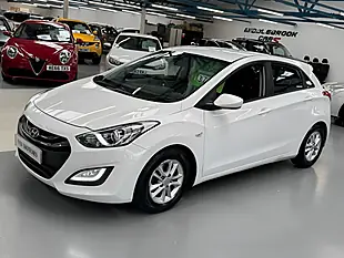 Used 2013 Hyundai i30 Blue Drive Active White - Interior and Exterior details 9