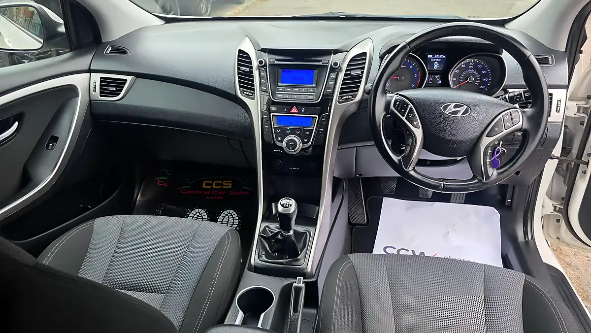 Used 2013 Hyundai i30 Blue Drive Edition White - Interior and Exterior details 16