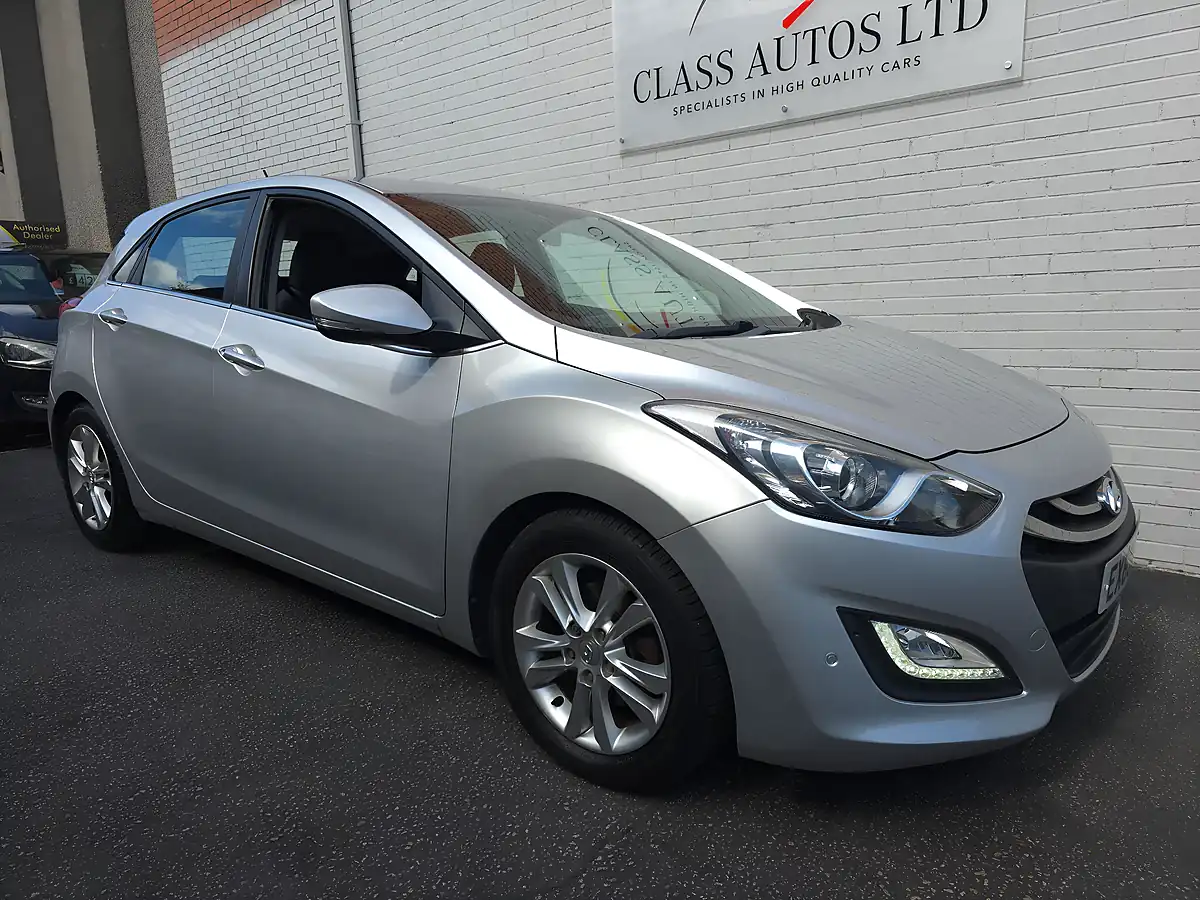 Used 2013 Hyundai I30 Style Nav Silver - Interior and Exterior details 2