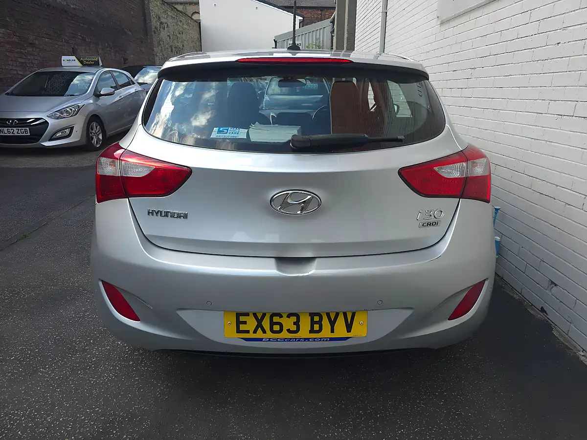 Used 2013 Hyundai I30 Style Nav Silver - Interior and Exterior details 9