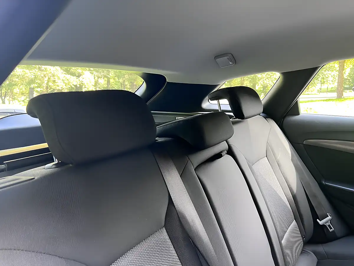 Used 2013 Hyundai I40 Blue Drive Active Silver - Interior and Exterior details 17