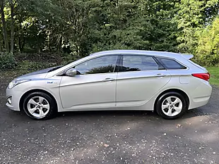 Used 2013 Hyundai I40 Blue Drive Active Silver - Interior and Exterior details 3