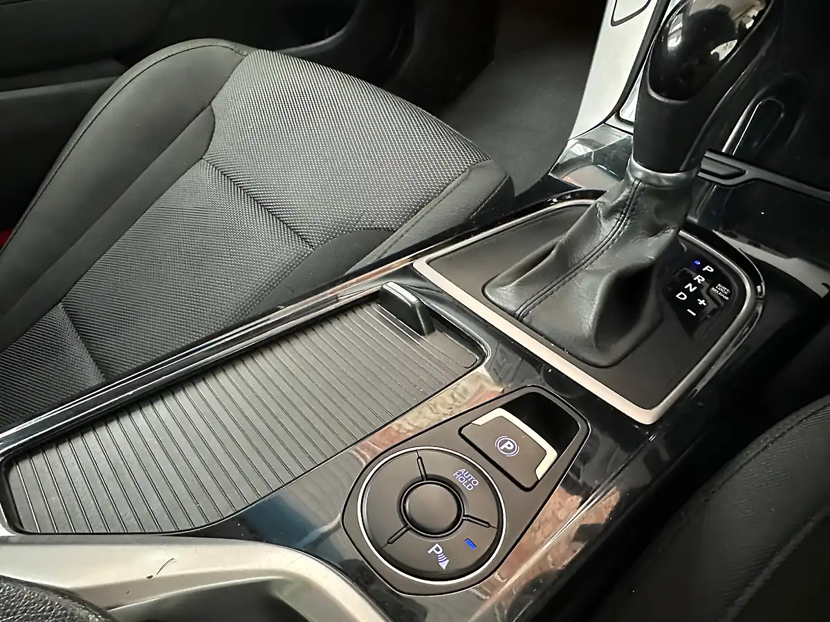 Used 2013 Hyundai I40 Style Silver - Interior and Exterior details 13