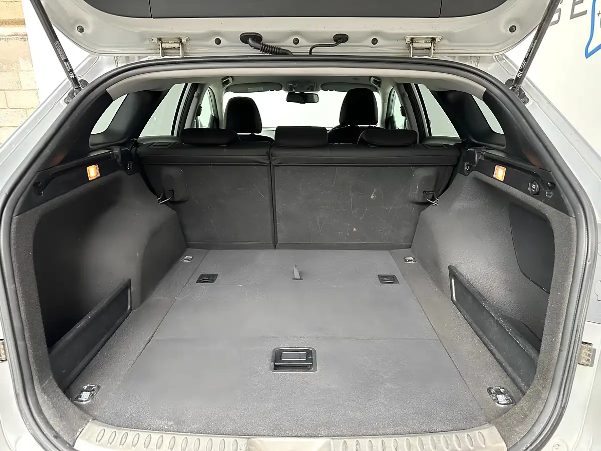 Used 2013 Hyundai I40 Style Silver - Interior and Exterior details 20