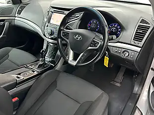 Used 2013 Hyundai I40 Style Silver - Interior and Exterior details 3