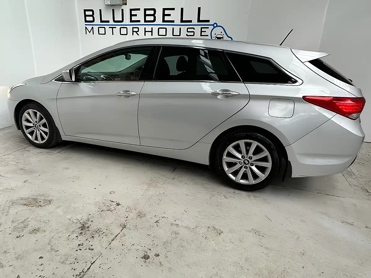 Used 2013 Hyundai I40 Style Silver - Interior and Exterior details 7