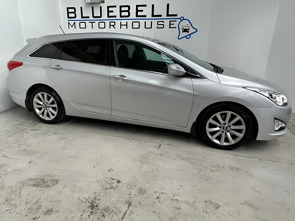 Used 2013 Hyundai I40 Style Silver - Interior and Exterior details 8