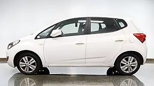 Used 2013 Hyundai Ix20 Active White - Interior and Exterior details 11