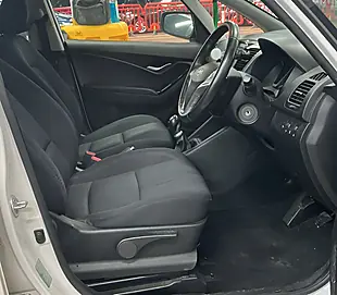 Used 2013 Hyundai Ix20 Active White - Interior and Exterior details 3