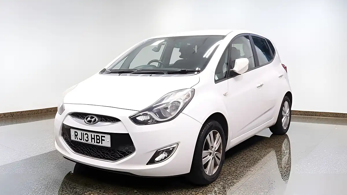 Used 2013 Hyundai Ix20 Active White - Interior and Exterior details 7