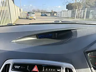 Used 2013 Hyundai ix20 - Interior and Exterior details 15