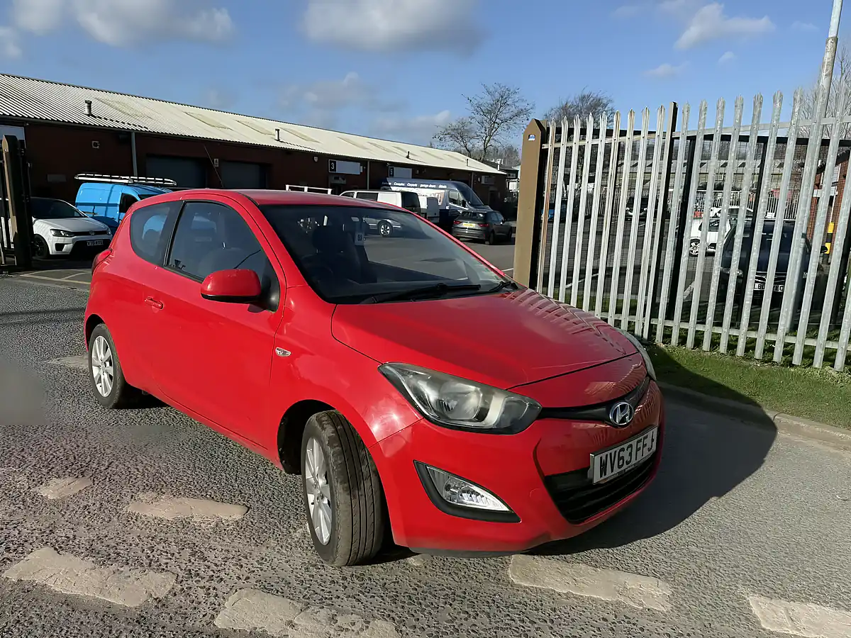 Used 2013 Hyundai ix20 - Interior and Exterior details 2
