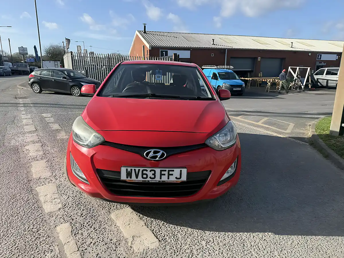 Used 2013 Hyundai ix20 - Interior and Exterior details 3