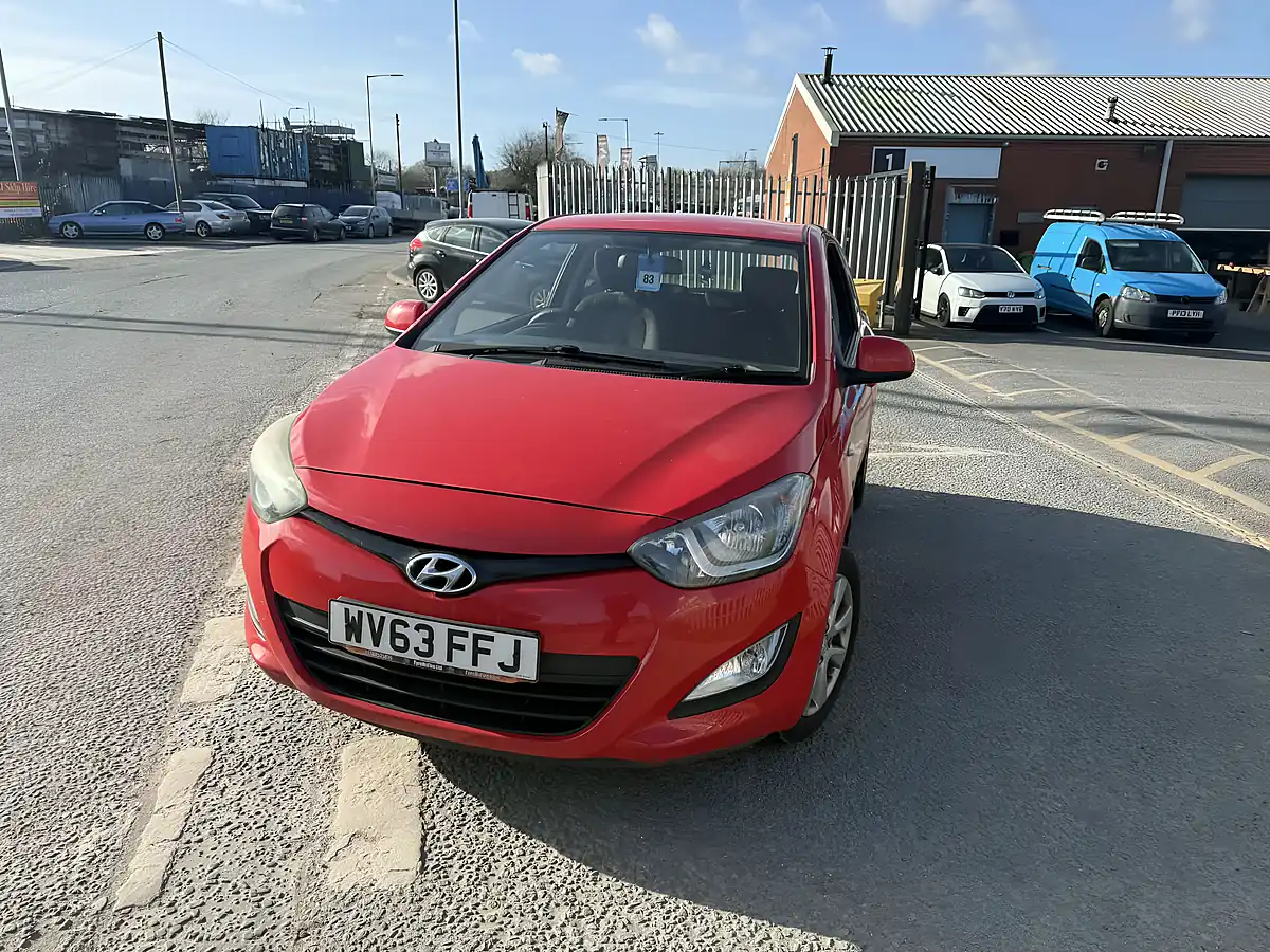 Used 2013 Hyundai ix20 - Interior and Exterior details 4