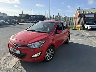 Used 2013 Hyundai ix20 - Interior and Exterior details 8