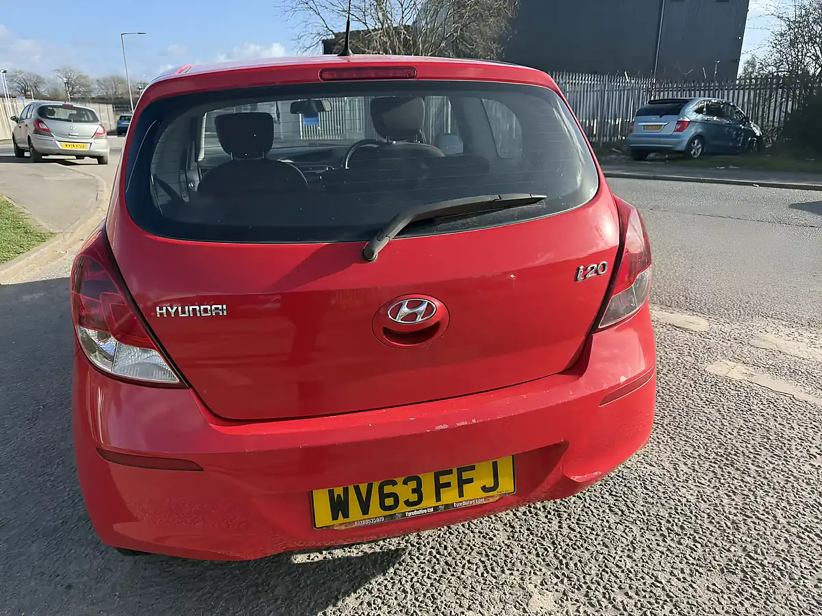Used 2013 Hyundai ix20 - Interior and Exterior details 9