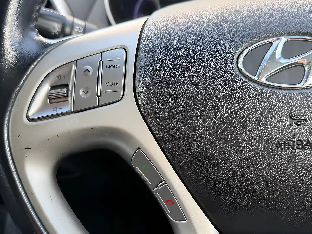 Used 2013 Hyundai ix35 Premium Grey - Interior and Exterior details 18