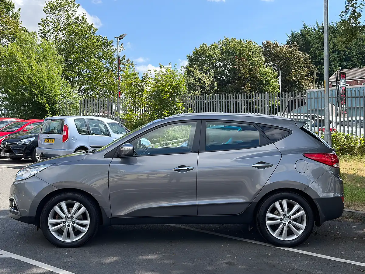 Used 2013 Hyundai ix35 Premium Grey - Interior and Exterior details 8