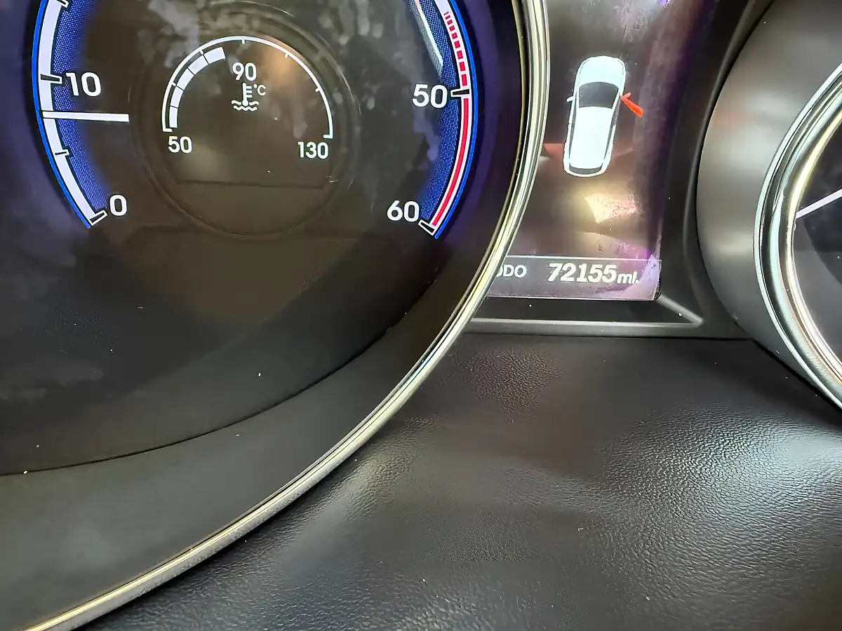 Used 2013 Hyundai IX35 Premium Panorama White - Interior and Exterior details 20