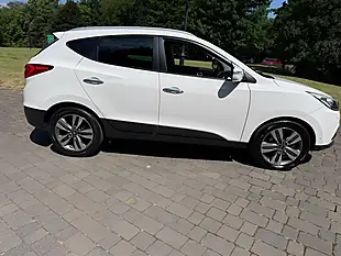 Used 2013 Hyundai IX35 Premium Panorama White - Interior and Exterior details 3