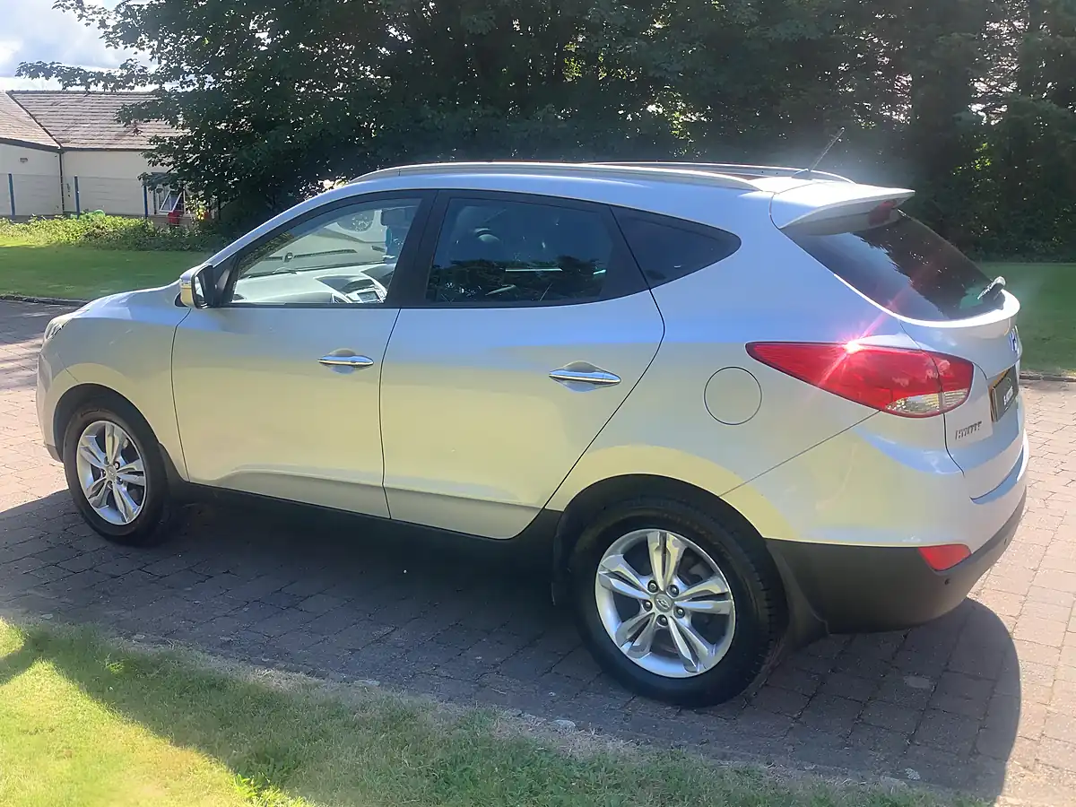Used 2013 Hyundai ix35 Premium Silver - Interior and Exterior details 12