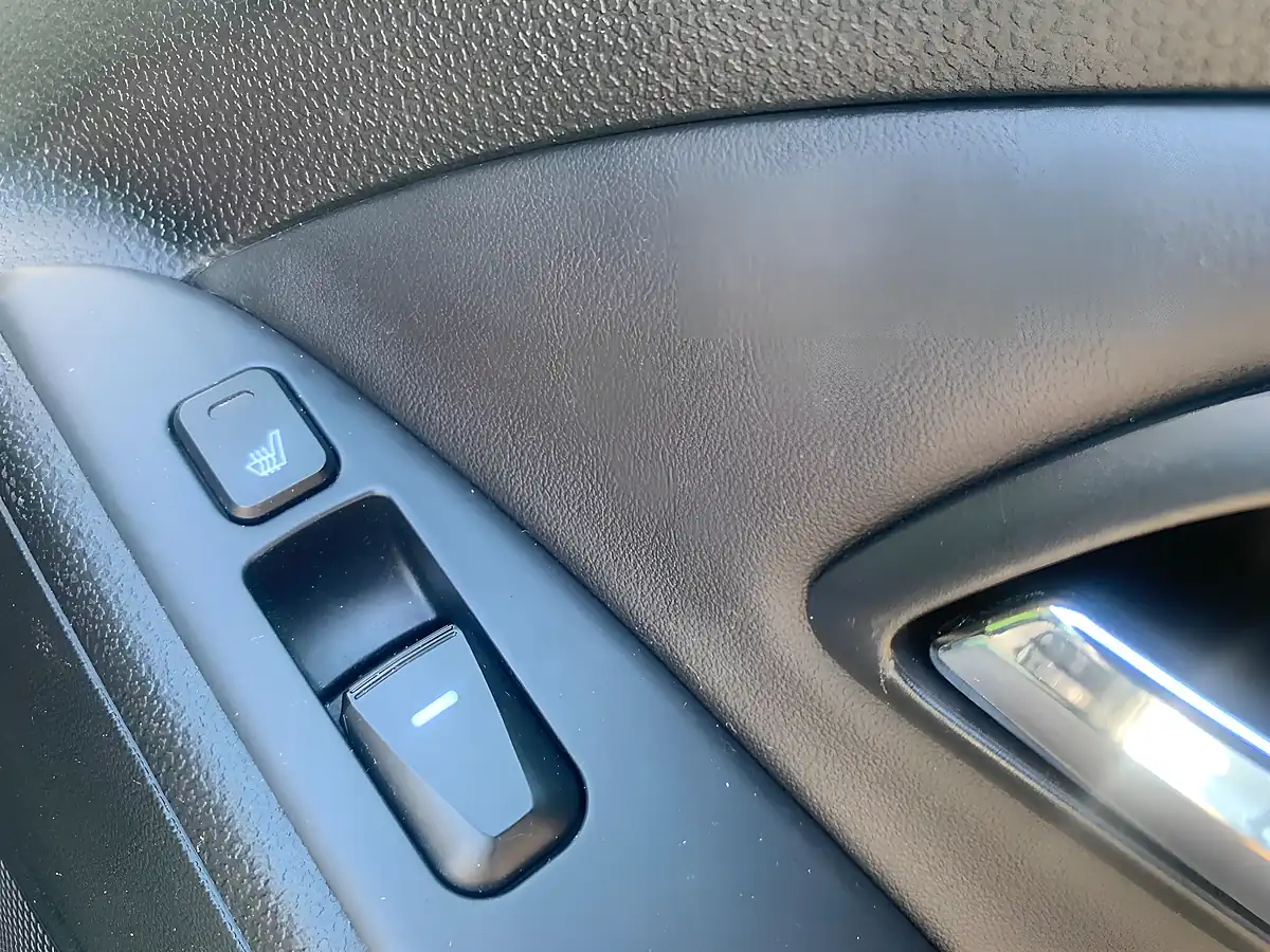 Used 2013 Hyundai ix35 Premium Silver - Interior and Exterior details 17