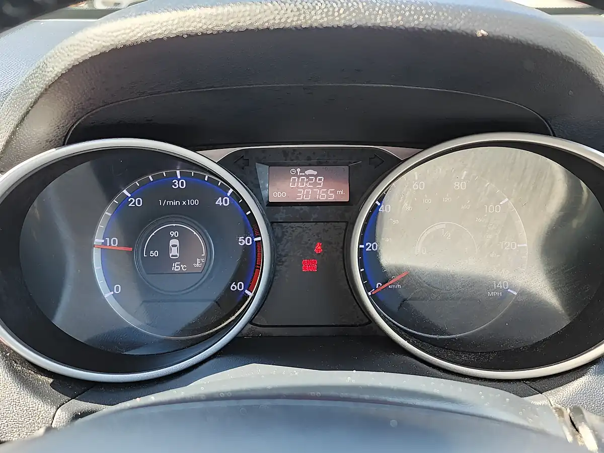 Used 2013 Hyundai IX35 Premium White - Interior and Exterior details 10