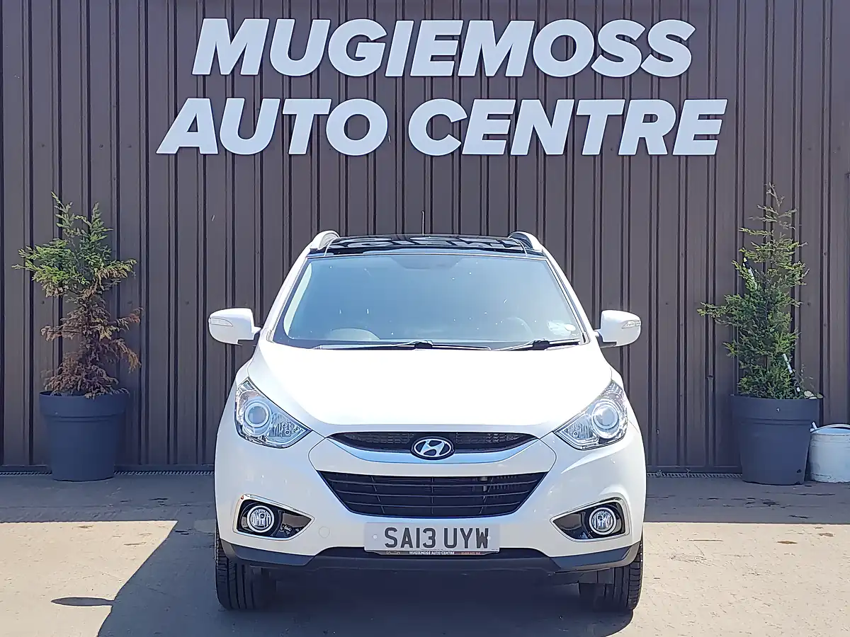 Used 2013 Hyundai IX35 Premium White - Interior and Exterior details 3