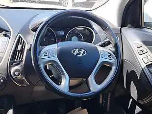 Used 2013 Hyundai IX35 Premium White - Interior and Exterior details 9