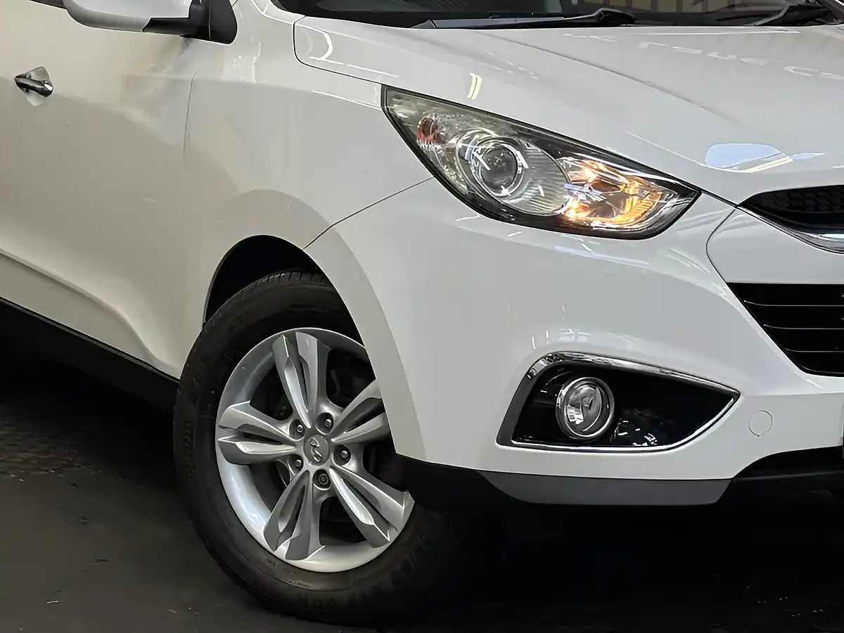 Used 2013 Hyundai ix35 Premium White - Interior and Exterior details 10