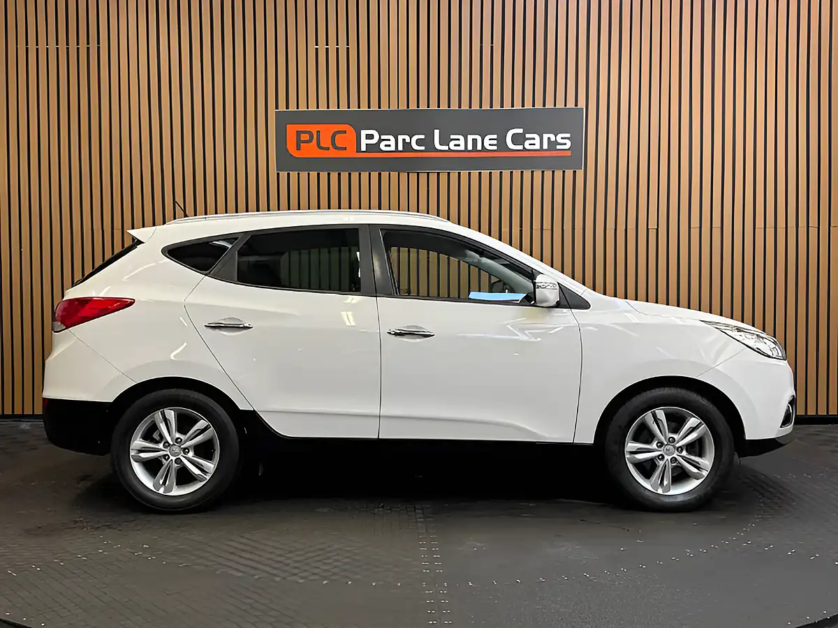 Used 2013 Hyundai ix35 Premium White - Interior and Exterior details 2