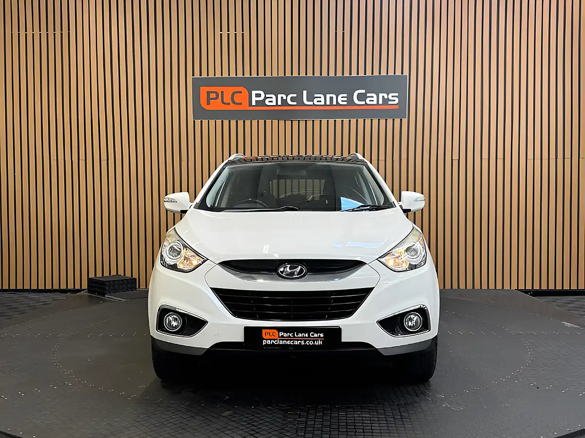 Used 2013 Hyundai ix35 Premium White - Interior and Exterior details 8