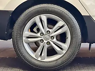 Used 2013 Hyundai ix35 Premium White - Interior and Exterior details 9