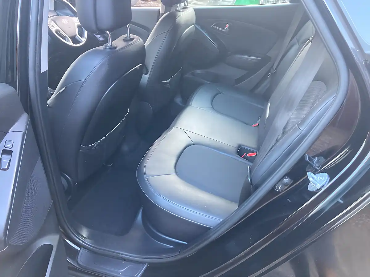 Used 2013 Hyundai ix35 Se Black - Interior and Exterior details 9