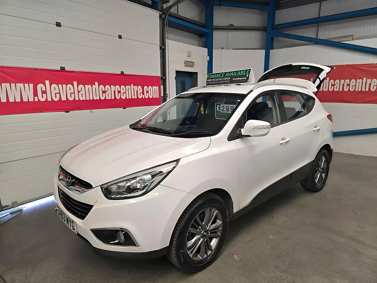 Used 2013 Hyundai ix35 Se White - Front View
