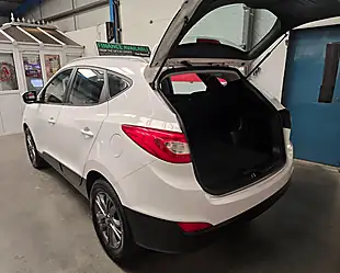 Used 2013 Hyundai ix35 Se White - Interior and Exterior details 8