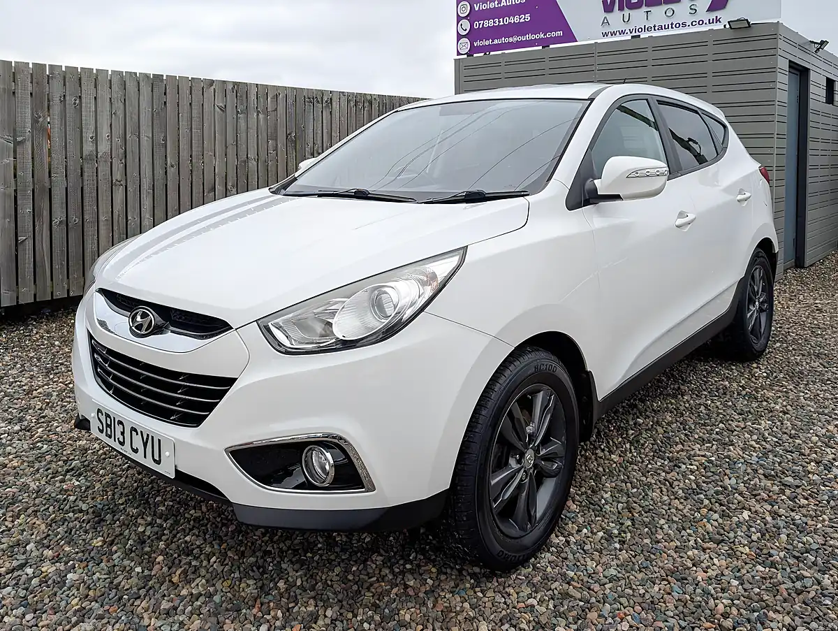Used 2013 Hyundai ix35 Style White - Interior and Exterior details 3