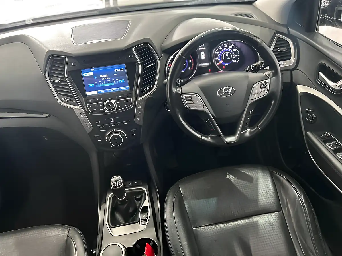 Used 2013 Hyundai Santa Fe Premium Se Bronze - Interior and Exterior details 11