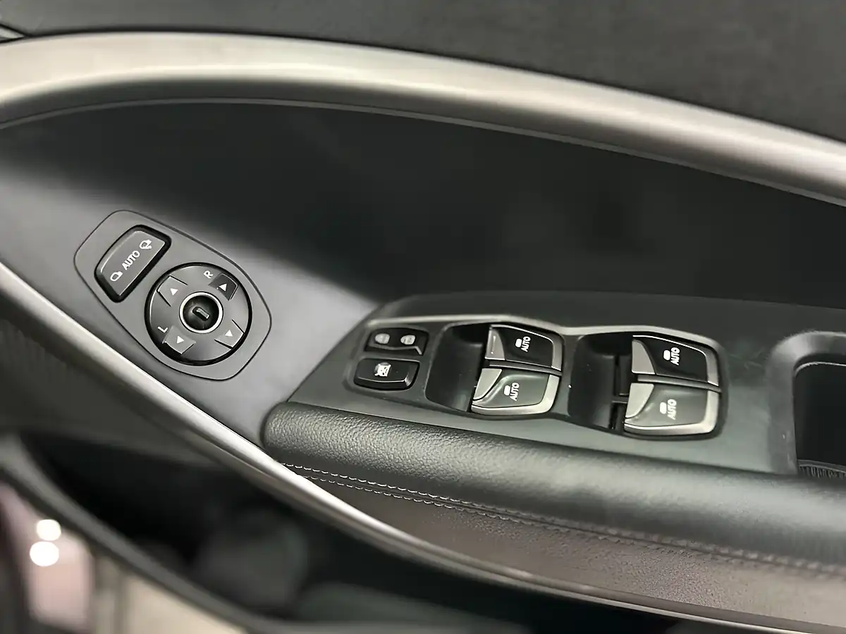 Used 2013 Hyundai Santa Fe Premium Se Bronze - Interior and Exterior details 15