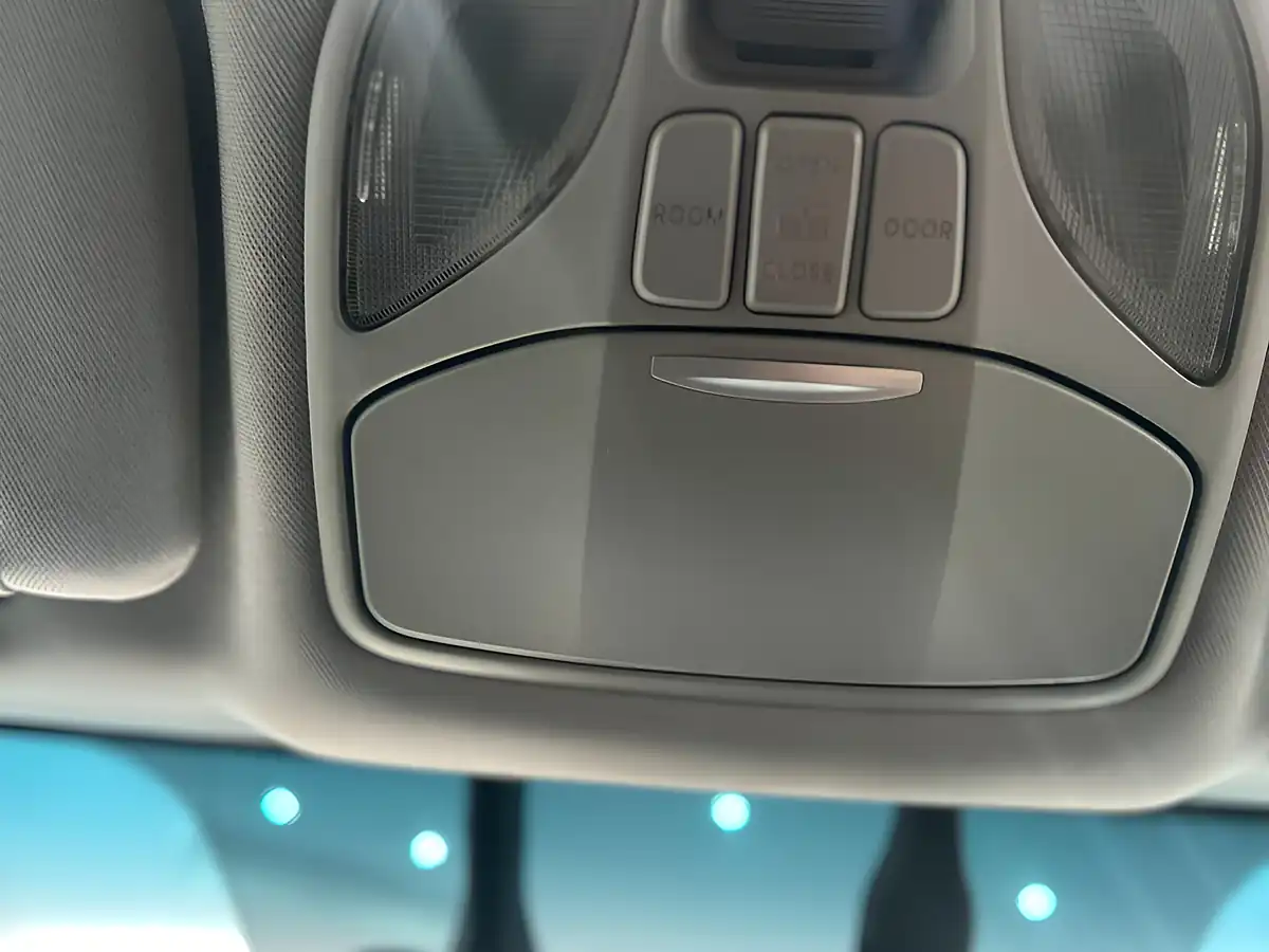 Used 2013 Hyundai Santa Fe Premium Se Bronze - Interior and Exterior details 20