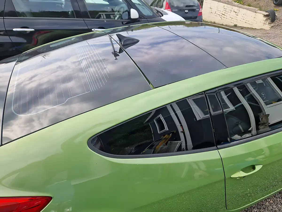 Used 2013 Hyundai Veloster Sport Green - Interior and Exterior details 18
