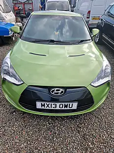 Used 2013 Hyundai Veloster Sport Green - Interior and Exterior details 2
