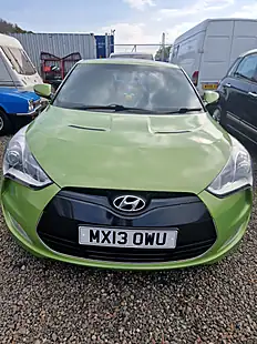 Used 2013 Hyundai Veloster Sport Green - Interior and Exterior details 3