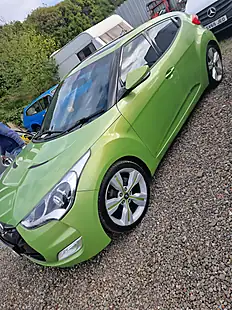 Used 2013 Hyundai Veloster Sport Green - Interior and Exterior details 4