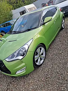 Used 2013 Hyundai Veloster Sport Green - Interior and Exterior details 7