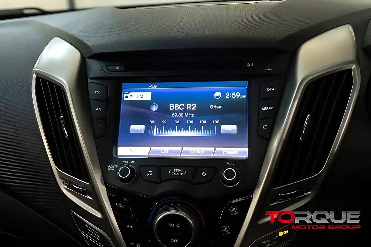 Used 2013 Hyundai Veloster Sport Red - Interior and Exterior details 15